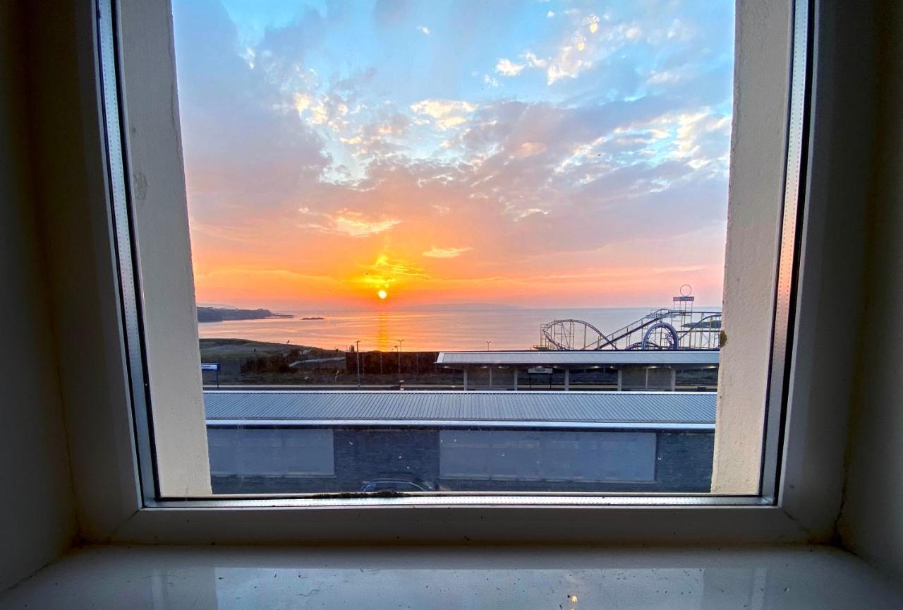 Entire Penthouse Apartment With Sea Views Portrush Extérieur photo